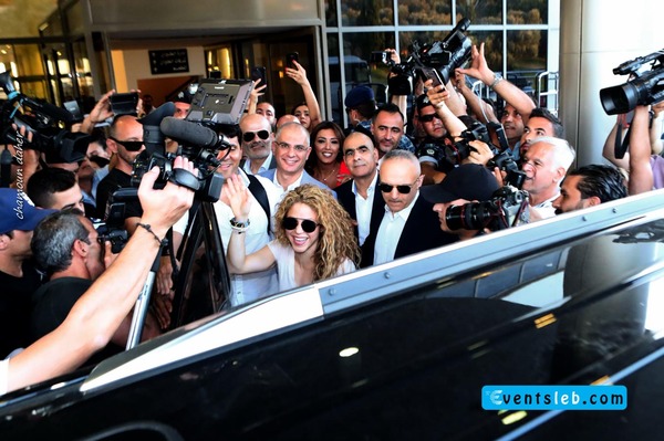 Shakira-arrived-at-Beirut27s-Rafik-Hariri-International-Airport-12_7_201811.jpg