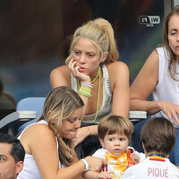 Photos-Euro-2016-Shakira-maman-exemplaire-quand-Gerard-se-fait-Pique-la-victoire_portrait_w674_281029.jpg