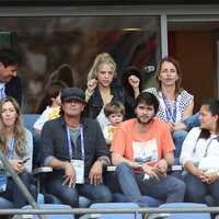 Photos-Euro-2016-Shakira-maman-exemplaire-quand-Gerard-se-fait-Pique-la-victoire_portrait_w674_282329.jpg