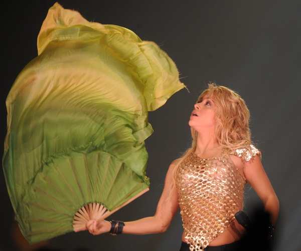 big_shakira_10239.jpg