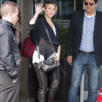 shakira-paris-03272013-02-675x900.jpg