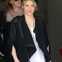 shakira-paris-03272013-11-675x900.jpg