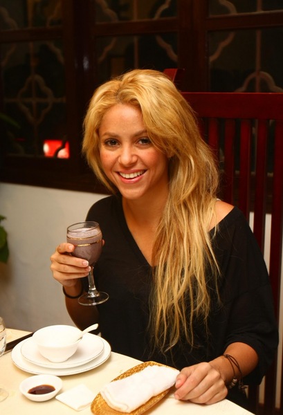 4www_shakira-argentina_com_ar.jpg