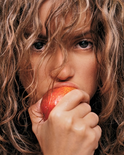 shakira_1747162813_3631787366403580046_217867189.jpg