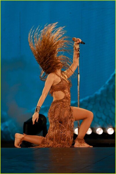 shakira-concert-colombia-20.jpg