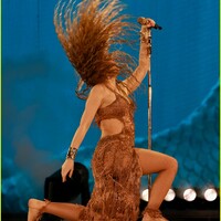 shakira-concert-colombia-20.jpg