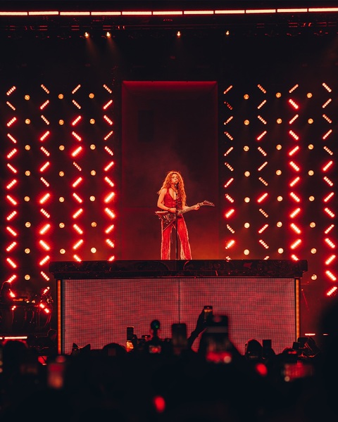 shakira_1747978120_3638626656957343631_217867189.jpg