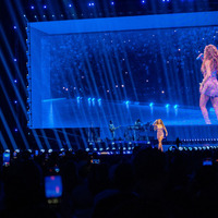 83807096007-05222025-shakira-drm-007.jpg