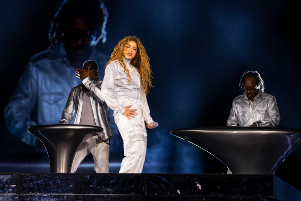 TOS-L-shakira-orlando-concert-02.jpg