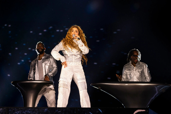 TOS-L-shakira-orlando-concert-04.jpg