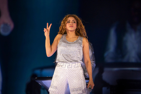 TOS-L-shakira-orlando-concert-07.jpg