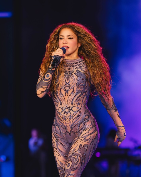 shakira_1749128400_3648237907282615278_217867189.jpg