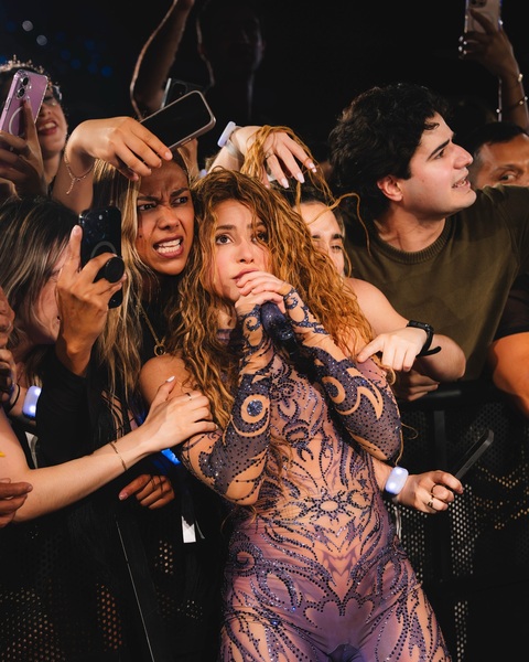 shakira_1749128400_3648237907307674426_217867189.jpg