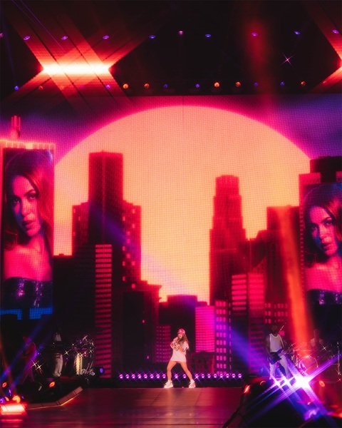 shakira_1754424311_3692701224232479148_217867189.jpg