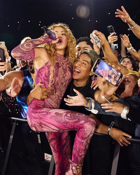shakira_1754424311_3692701224525931656_217867189.jpg