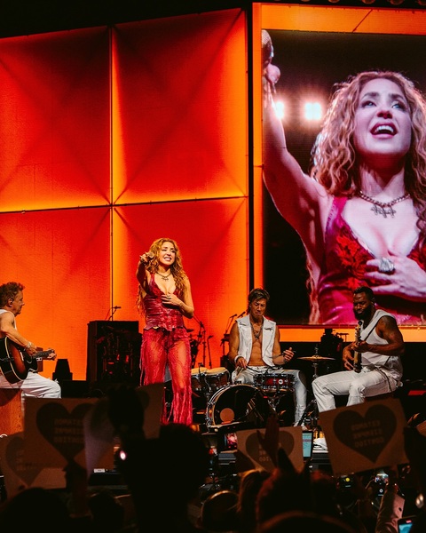 shakira_1750791683_3662228538074742287_217867189.jpg