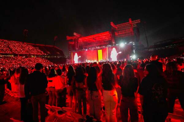 SUT-L-Shakira-Concert-018.jpg