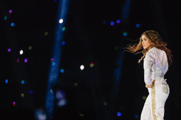 20615500_web1_WEB-KATS-SHAKIRA-JUN29-25-MC-0004.jpg