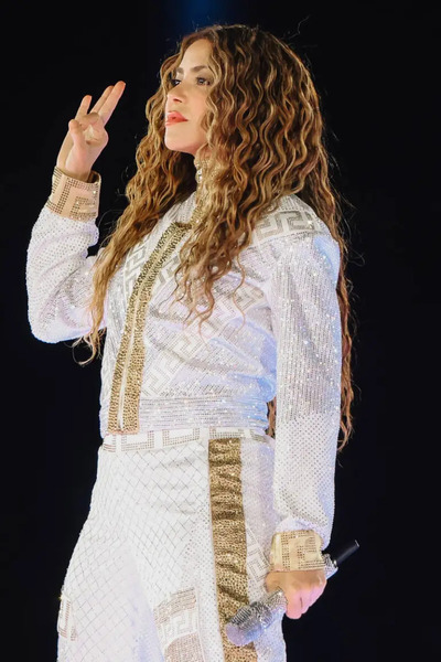 20615500_web1_WEB-KATS-SHAKIRA-JUN29-25-MC-0012.jpg