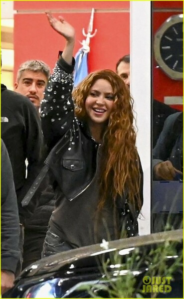 shakira-argentina-after-hospital-03.jpg