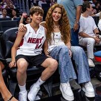 MIA_2DAV_SHAKIRA_HEAT.jpg