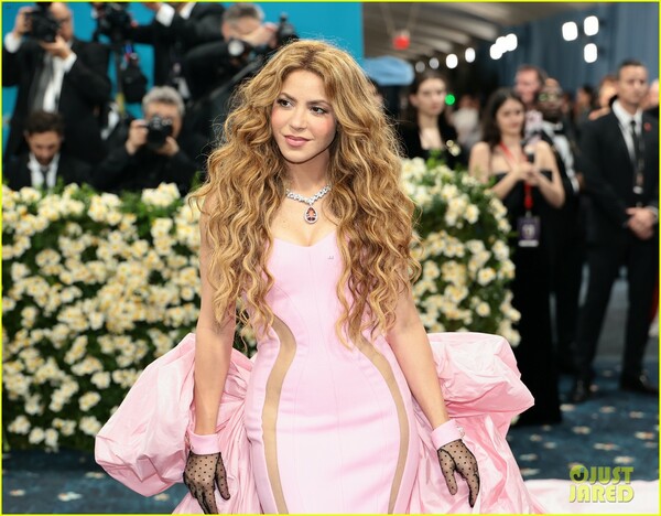 shakira-met-gala-2025-20.jpg