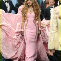 shakira-met-gala-2025-3.jpg