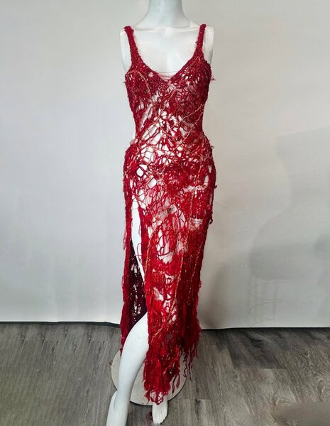 2025 - Tenue pour la performance d'Hips Don't Lie au Tonight Show
