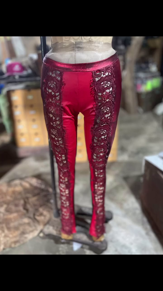 Pantalon créé par Primal Stuff Inc. non porté pour l'instant
