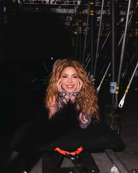 shakira_1747978120_3638626656965827843_217867189.jpg