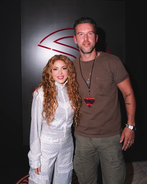 shakira_1748982957_3647055842709974424_217867189.jpg