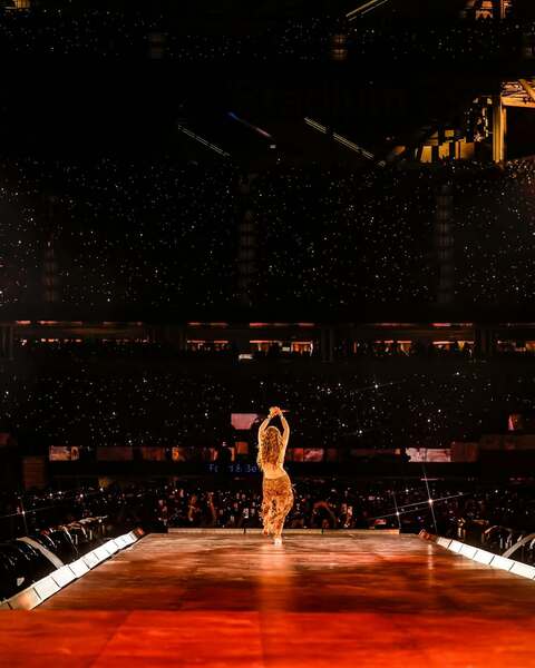 shakira_1754513693_3693451013945373249_217867189.jpg