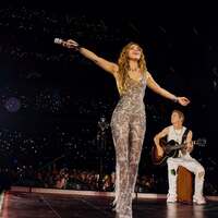shakira_1754513693_3693451014113321383_217867189.jpg