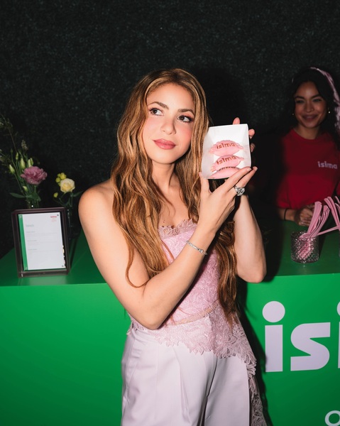 shakira_1754079259_3689806722274531836_217867189.jpg