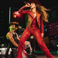 shakira_1756051004_3706346915804010281_217867189.jpg