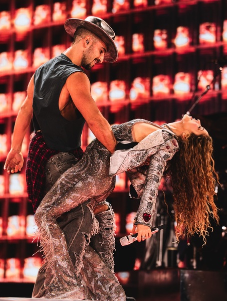 shakira_1756602607_3710974096491443584_217867189.jpg