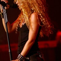 Shakira_SM788316029.jpg