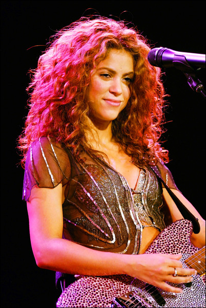 45683_shakira_liveconcert05_122_479lo.jpg