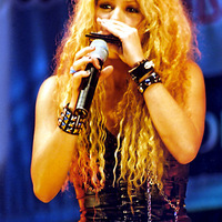 shakira-04.jpg