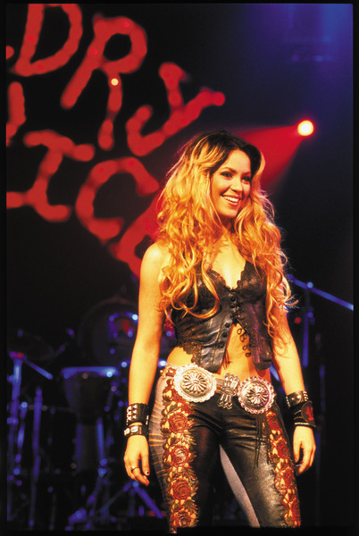 shakira-013.jpg