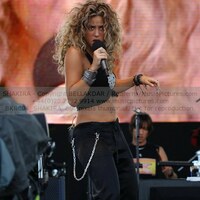 BKR004_SHAKIRA_65B15D.jpg