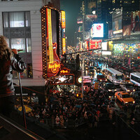 shakiratimessquare54wh.jpg