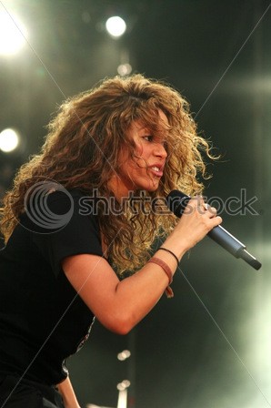 stock-photo-moscow-july-singer-shakira-a-star-usa-of-the-performance-in-the-kremlin-at-celebratory-32933563.jpg