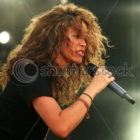 stock-photo-moscow-july-singer-shakira-a-star-usa-of-the-performance-in-the-kremlin-at-celebratory-32933563.jpg