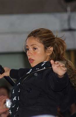 SS013-Shakira29_428_PI_SS.jpg