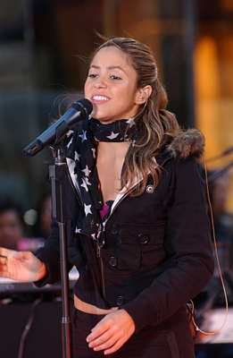 SS013-Shakira40_428_PI_SS.jpg