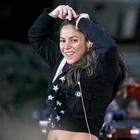 R0122-Shakira_FL056411.jpg