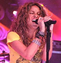 20060129_shakira_4.jpg