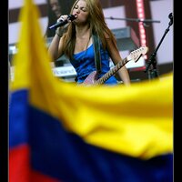 Shakira___Live_Earth_Hamburg_by_Torsten_Volkmer.jpg