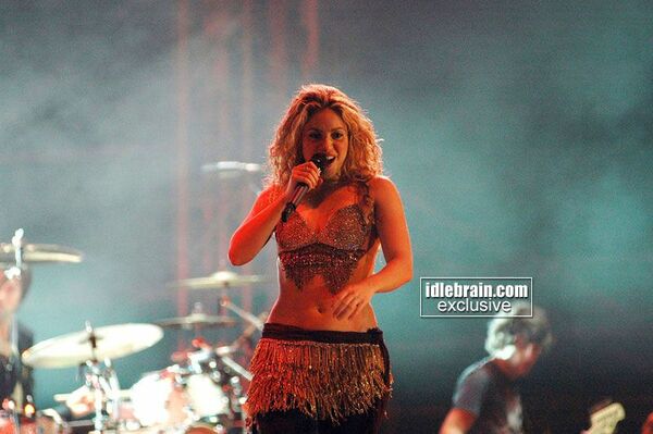 shakira-abudhabi013.jpg